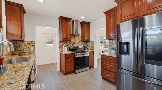 Detail Gallery Image 18 of 39 For 400 N Peach Knl, Anaheim,  CA 92805 - 4 Beds | 2 Baths