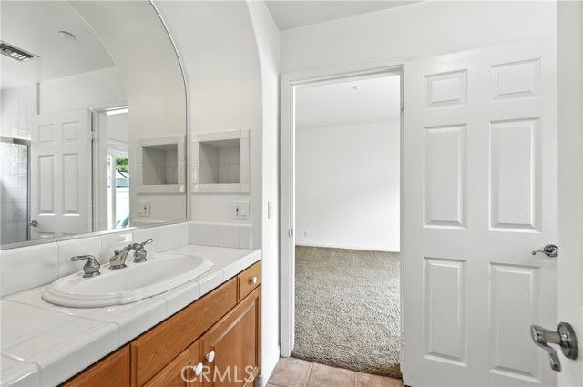 4931 Shoreline Way, Oxnard CA: https://media.crmls.org/medias/f385ff02-1558-46a3-8386-628502dc0787.jpg