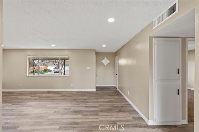 Detail Gallery Image 19 of 32 For 6301 Desert Hills Ave, Bakersfield,  CA 93309 - 3 Beds | 2 Baths