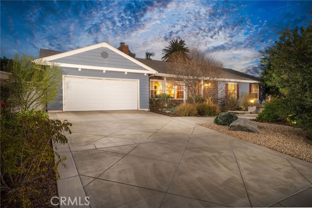 Detail Gallery Image 2 of 39 For 143 W Monterrey Dr, Claremont,  CA 91711 - 4 Beds | 2 Baths