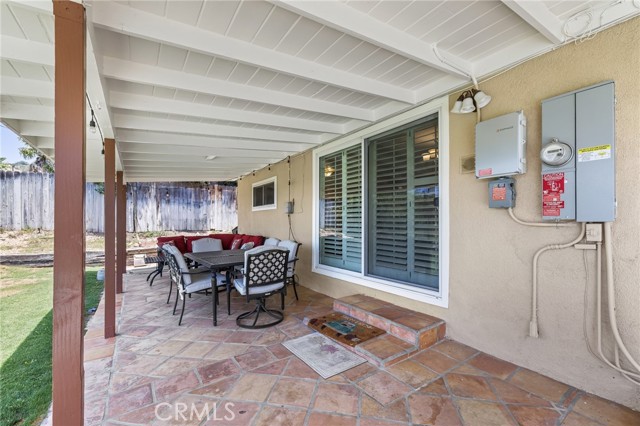 5644 Wadsworth Avenue, Highland CA: https://media.crmls.org/medias/f3872ba7-6c27-45d3-a926-73c58149f88a.jpg