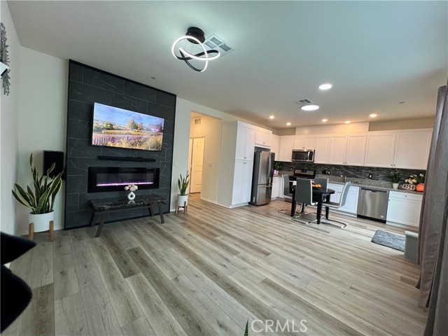 Detail Gallery Image 6 of 23 For 24754 5th St, San Bernardino,  CA 92410 - 4 Beds | 3 Baths