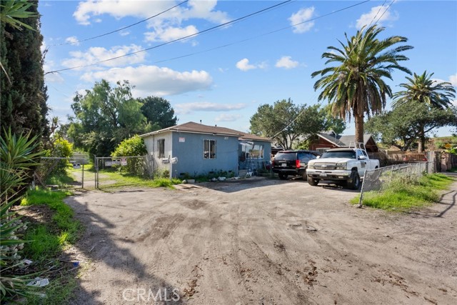 Detail Gallery Image 10 of 20 For 11144 Lorne Street, Sun Valley,  CA 91352 - 3 Beds | 2 Baths