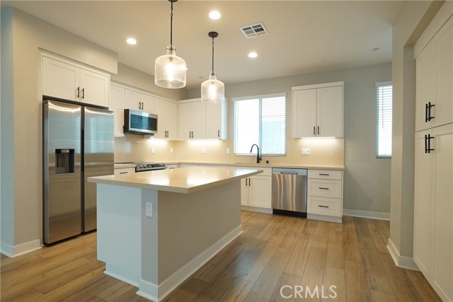 Detail Gallery Image 23 of 45 For 2127 Marine Walk, Gardena,  CA 90249 - 4 Beds | 3 Baths