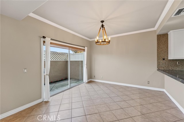 Detail Gallery Image 13 of 47 For 152 Terraza Ct, Costa Mesa,  CA 92627 - 3 Beds | 2/1 Baths