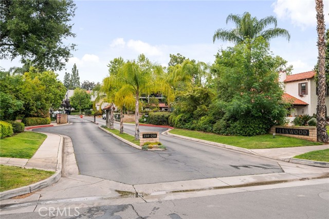 254 E Fern Avenue, Redlands CA: https://media.crmls.org/medias/f38a113a-de7b-44a9-bbc8-75f465913ce6.jpg