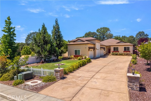 1685 Alden Avenue, Lakeport CA: https://media.crmls.org/medias/f38a1c44-7fd2-4d06-8bca-99da42db76ef.jpg