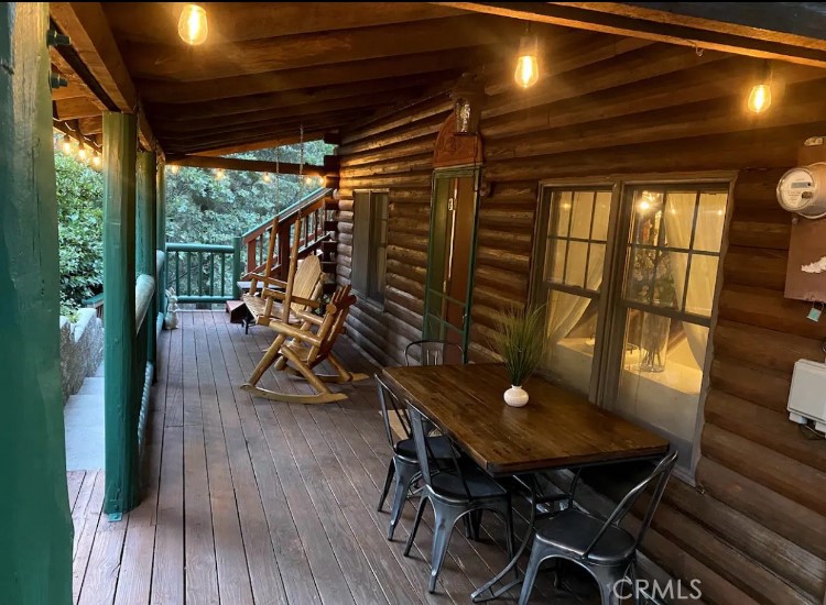 https://media.crmls.org/medias/f38b995d-8912-4e80-b7d1-a324c3830be1.jpg?preset=X-Large