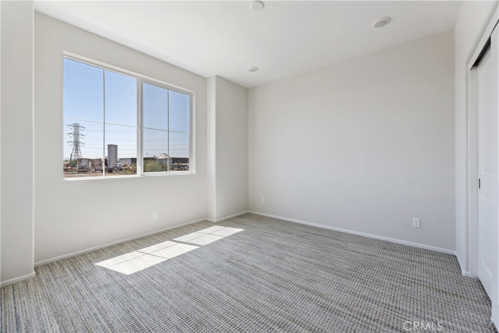 MLS #OC25132963 img 14