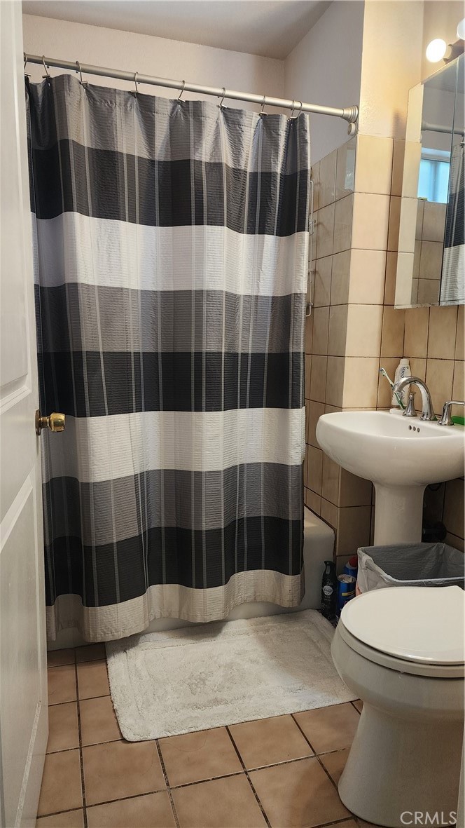 https://media.crmls.org/medias/f38cbc7f-8579-45f5-985e-f1634cae0bac.jpg?preset=X-Large