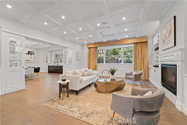17528 Jayden Lane, Encino CA: https://media.crmls.org/medias/f38d1d44-e6a8-466e-b804-e43163859c21.jpg