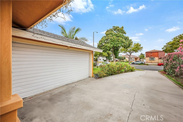 Detail Gallery Image 28 of 32 For 2612 Manhattan Beach Bld, Gardena,  CA 90249 - 3 Beds | 2 Baths
