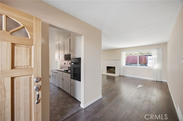 Detail Gallery Image 7 of 38 For 4975 Loris St, San Diego,  CA 92105 - 3 Beds | 2 Baths