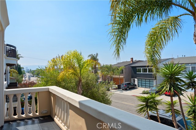 1636 Monterey Boulevard, Hermosa Beach, California 90254, 5 Bedrooms Bedrooms, ,3 BathroomsBathrooms,Residential,Sold,Monterey,SB21200020