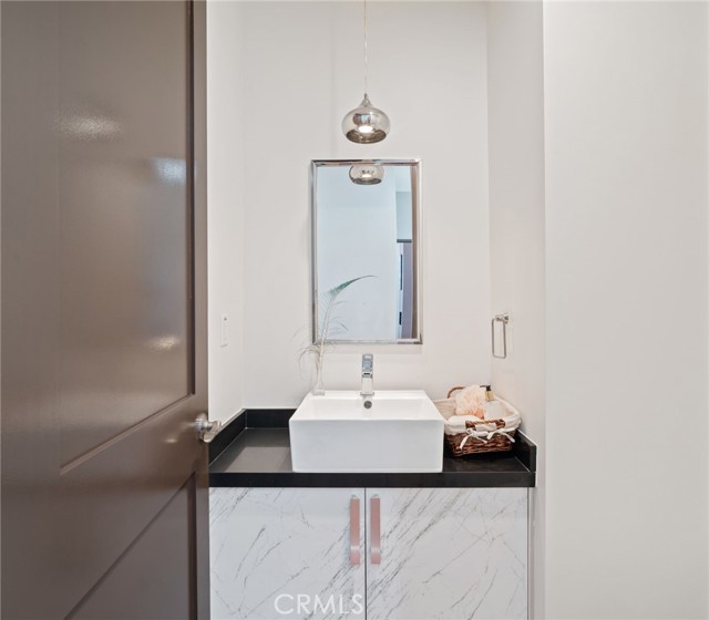 2623 Carnegie Lane, Redondo Beach CA: https://media.crmls.org/medias/f38f7154-d0f1-43c7-b558-80c37c3e84df.jpg