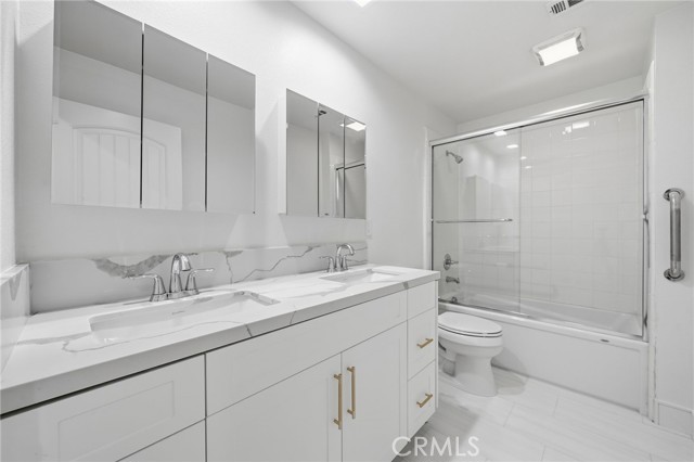 Detail Gallery Image 16 of 35 For 317 Rochester, Costa Mesa,  CA 92627 - 7 Beds | 6/1 Baths