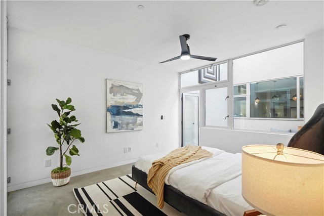 1121 Abbot Kinney Boulevard, Venice CA: https://media.crmls.org/medias/f3908601-69cd-491f-b6c1-2696eb60a98c.jpg