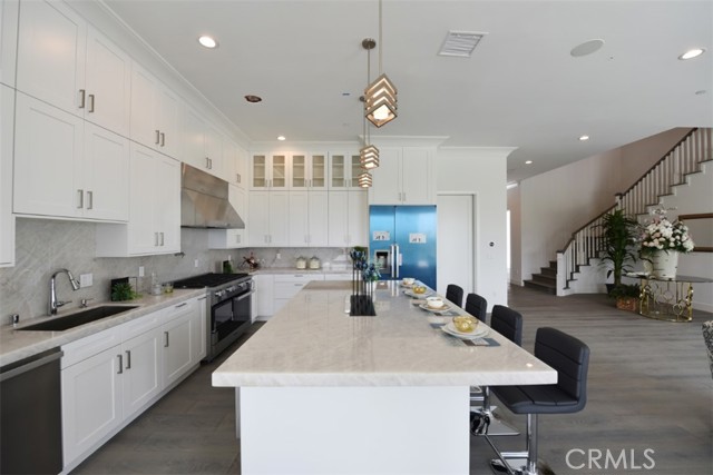 Detail Gallery Image 10 of 63 For 15451 Painter Dr, Chino Hills,  CA 91709 - 5 Beds | 5/1 Baths