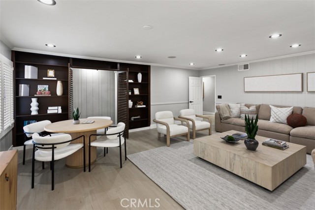 Detail Gallery Image 17 of 37 For 9882 Kings Canyon, Huntington Beach,  CA 92646 - 4 Beds | 2/1 Baths