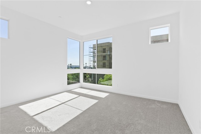 Detail Gallery Image 28 of 30 For 960 N Tangent Privado #305,  Ontario,  CA 91764 - 3 Beds | 2 Baths