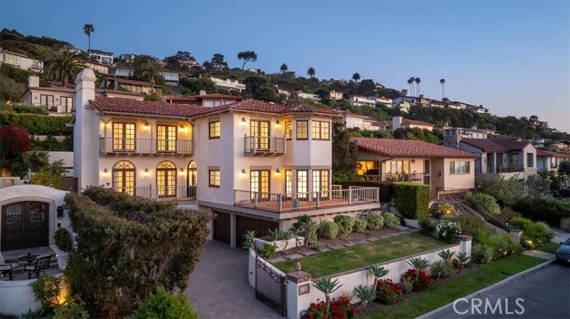 Detail Gallery Image 3 of 38 For 536 via Media, Palos Verdes Estates,  CA 90274 - 4 Beds | 5 Baths