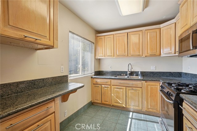 Detail Gallery Image 23 of 44 For 2305 Silver Ridge Ave, Los Angeles,  CA 90039 - 6 Beds | 6 Baths