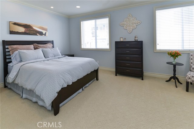 129 Broadway, Redondo Beach, California 90277, 3 Bedrooms Bedrooms, ,3 BathroomsBathrooms,Residential,Sold,Broadway,PV17006440