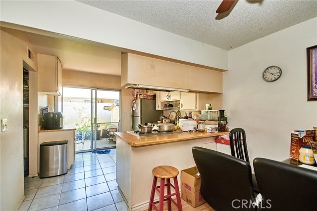8034 Worthy Drive, Westminster CA: https://media.crmls.org/medias/f3946cf8-2983-4a3b-8eef-1218c6586e78.jpg