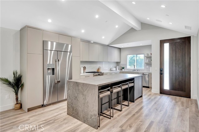 Detail Gallery Image 8 of 54 For 6743 Colgate Ave, Los Angeles,  CA 90048 - 4 Beds | 3/1 Baths