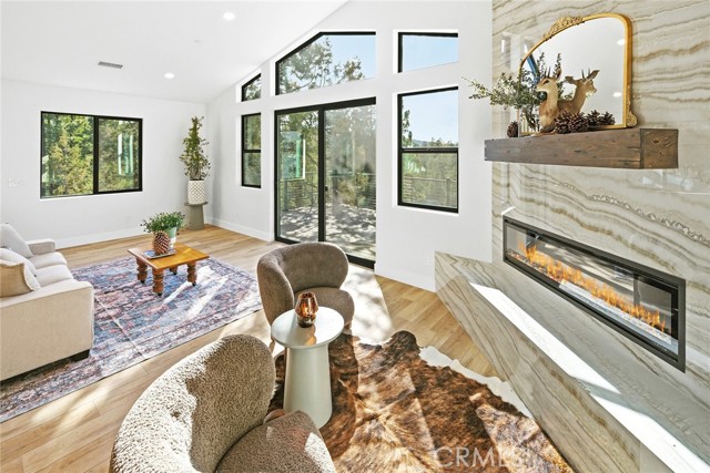 Image 7 of 75 For 455 Tanglewood