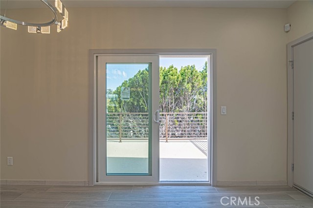 Detail Gallery Image 5 of 50 For 18748 Collins St, Tarzana,  CA 91356 - 4 Beds | 3 Baths