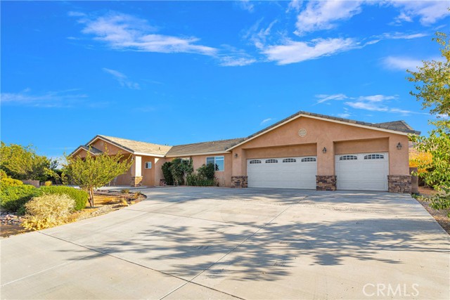 Detail Gallery Image 3 of 66 For 26475 Horizon St, Apple Valley,  CA 92308 - 4 Beds | 3 Baths