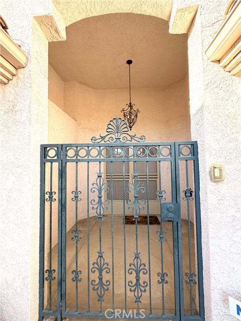 Detail Gallery Image 2 of 28 For 2750 Maple Dr, Hemet,  CA 92545 - 3 Beds | 2 Baths