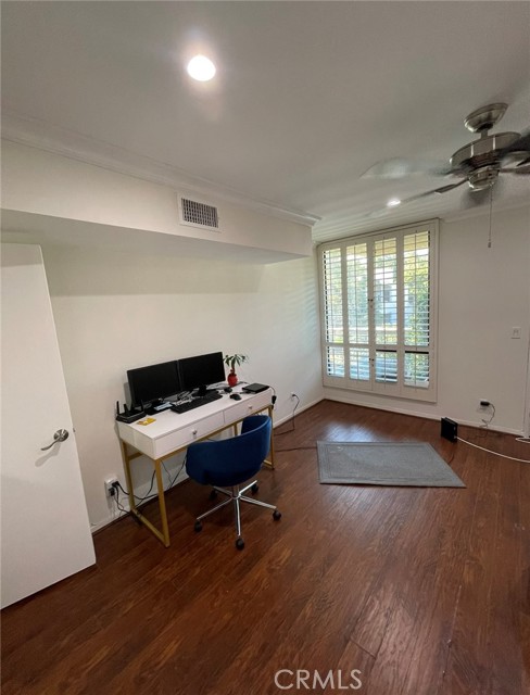 Detail Gallery Image 25 of 35 For 14521 Benefit St #306,  Sherman Oaks,  CA 91403 - 2 Beds | 2 Baths