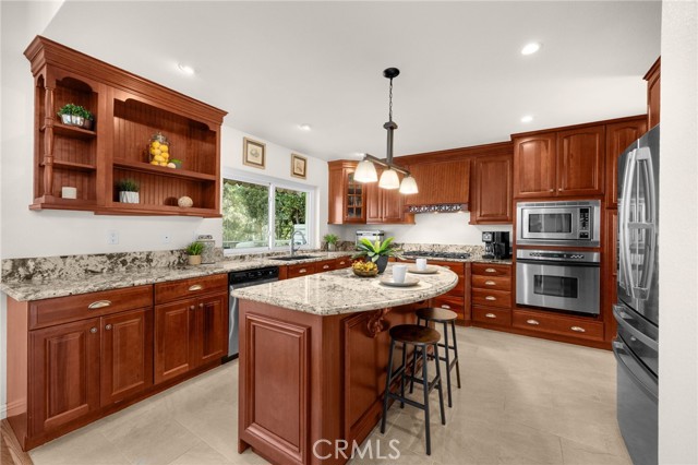 Detail Gallery Image 5 of 50 For 915 S Kings Canyon Rd, Brea,  CA 92821 - 4 Beds | 3 Baths