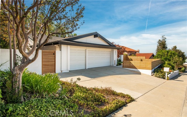 4031 Rousseau Lane, Palos Verdes Peninsula, California 90274, 3 Bedrooms Bedrooms, ,2 BathroomsBathrooms,Residential,Sold,Rousseau,PV22183505