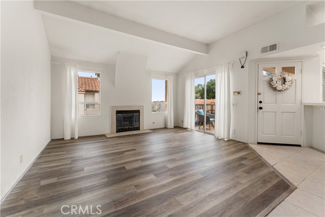 Detail Gallery Image 8 of 29 For 105 Corsica Dr, Newport Beach,  CA 92660 - 2 Beds | 1 Baths