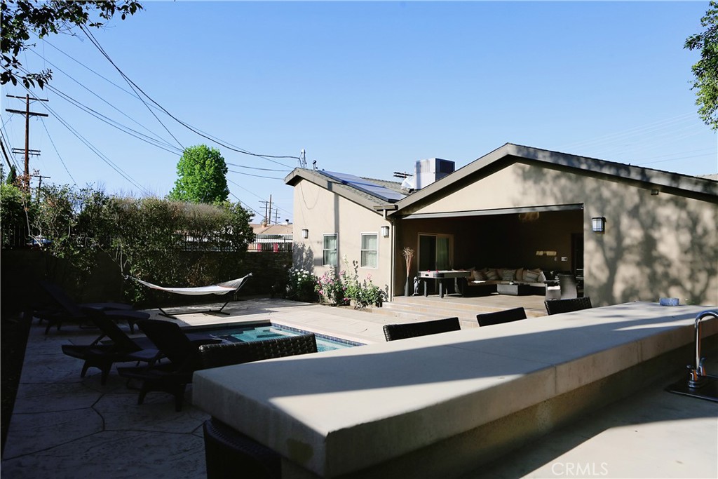 5345 Fallbrook Avenue