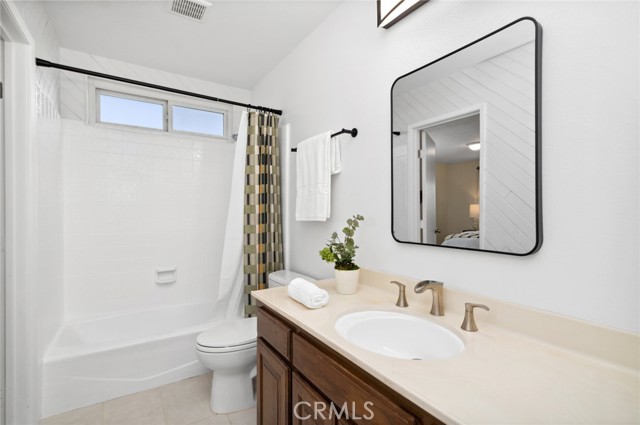 Detail Gallery Image 36 of 46 For 24852 Costeau St, Laguna Hills,  CA 92653 - 4 Beds | 2/1 Baths