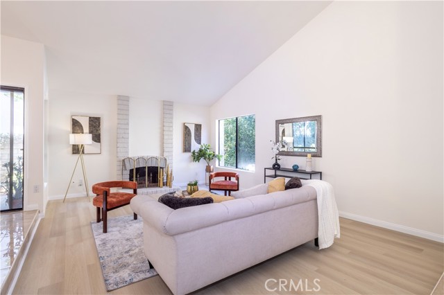 Detail Gallery Image 7 of 41 For 11772 Monte Leon Way, Porter Ranch,  CA 91326 - 4 Beds | 2 Baths