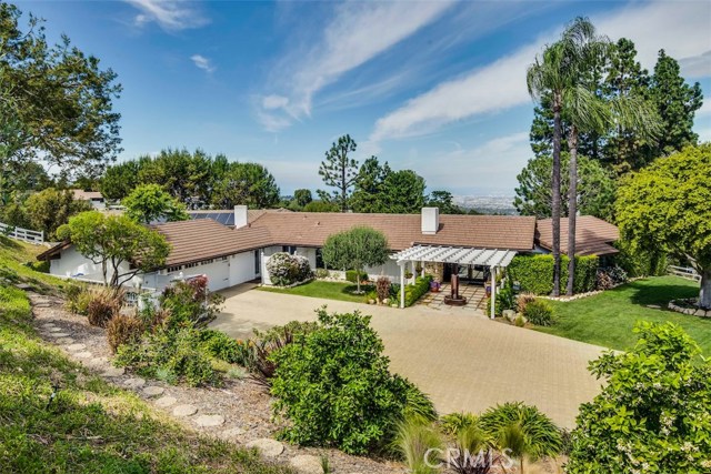 24 Caballeros Road, Rolling Hills, California 90274, 4 Bedrooms Bedrooms, ,4 BathroomsBathrooms,Residential,Sold,Caballeros,PV17076437