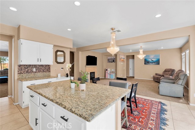 Detail Gallery Image 6 of 74 For 12655 Verano, Victorville,  CA 92392 - 5 Beds | 4/1 Baths