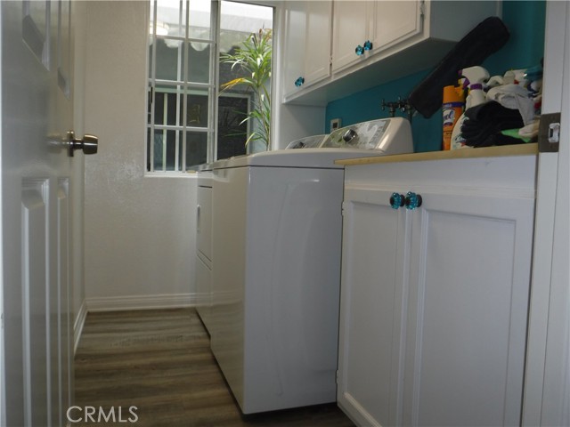 Detail Gallery Image 14 of 15 For 1133 7th Place, Hermosa Beach,  CA 90254 - 3 Beds | 2/1 Baths