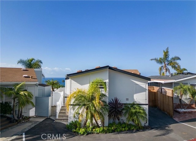 Detail Gallery Image 3 of 15 For 30802 Coast Hwy #C2,  Laguna Beach,  CA 92651 - 2 Beds | 2 Baths