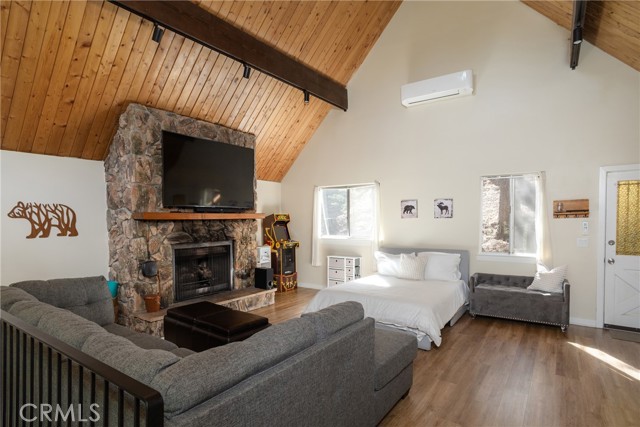 517 Brentwood, Lake Arrowhead, CA 92352