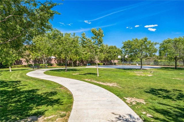 Detail Gallery Image 6 of 32 For 40029 Calle Real #28,  Murrieta,  CA 92563 - 4 Beds | 2/1 Baths