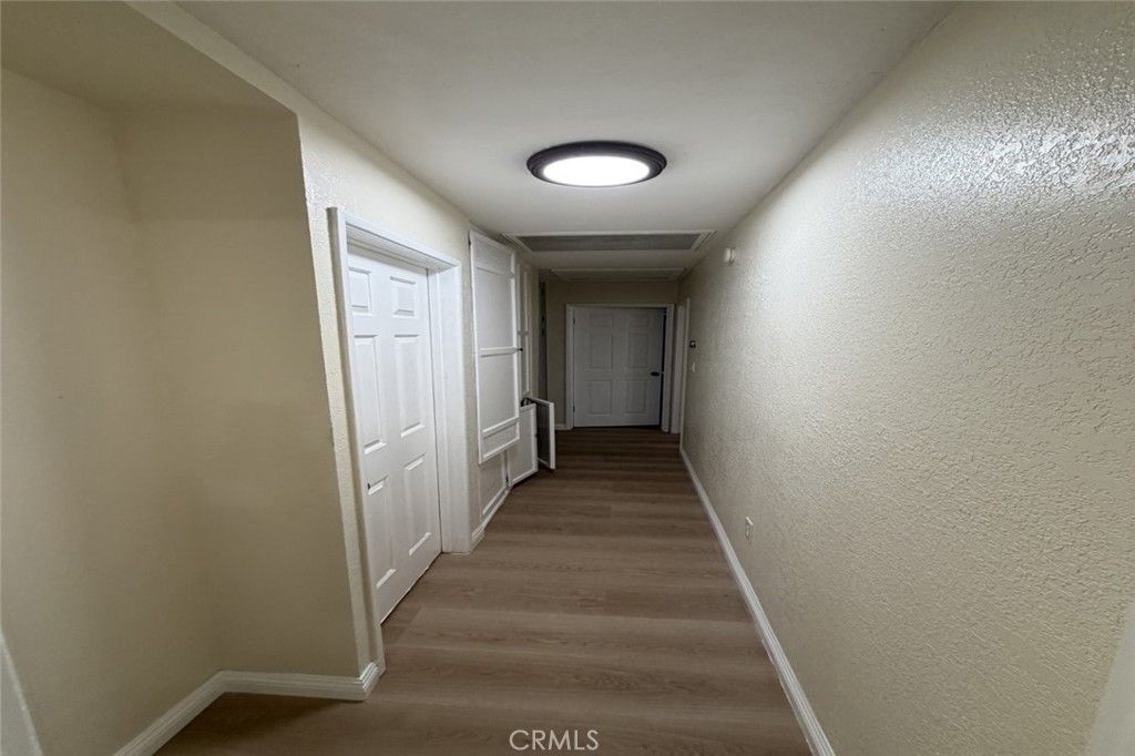 https://media.crmls.org/medias/f39cc738-80ca-4a8f-8cc2-88ef6c953df8.jpg?preset=X-Large