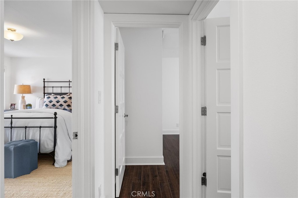 https://media.crmls.org/medias/f39e529c-b5d4-41ba-afc1-f26187076a93.jpg?preset=X-Large