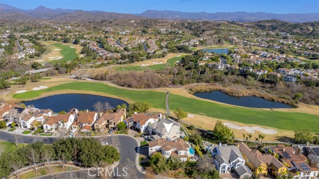 Detail Gallery Image 34 of 54 For 30 Lake View, Coto de Caza,  CA 92679 - 4 Beds | 4/1 Baths