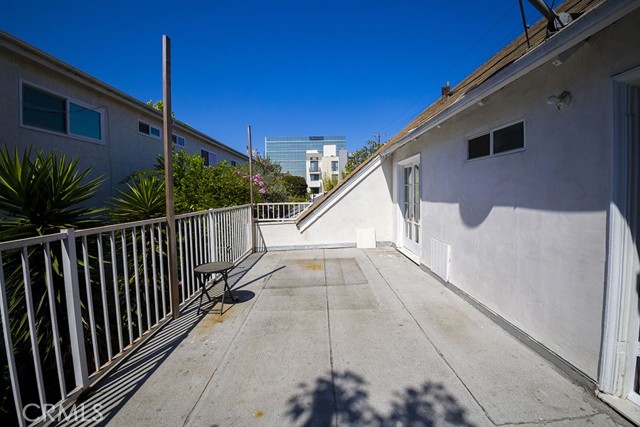Detail Gallery Image 32 of 34 For 11343 Missouri Ave, Los Angeles,  CA 90025 - 4 Beds | 3 Baths